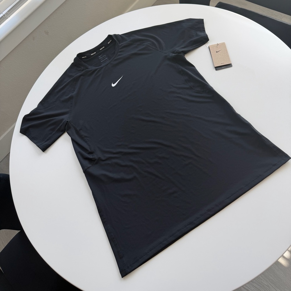 Nike Pro Dri-FIT Slim Fit Training Shirt Men’s Large Black NWT Gym Workout